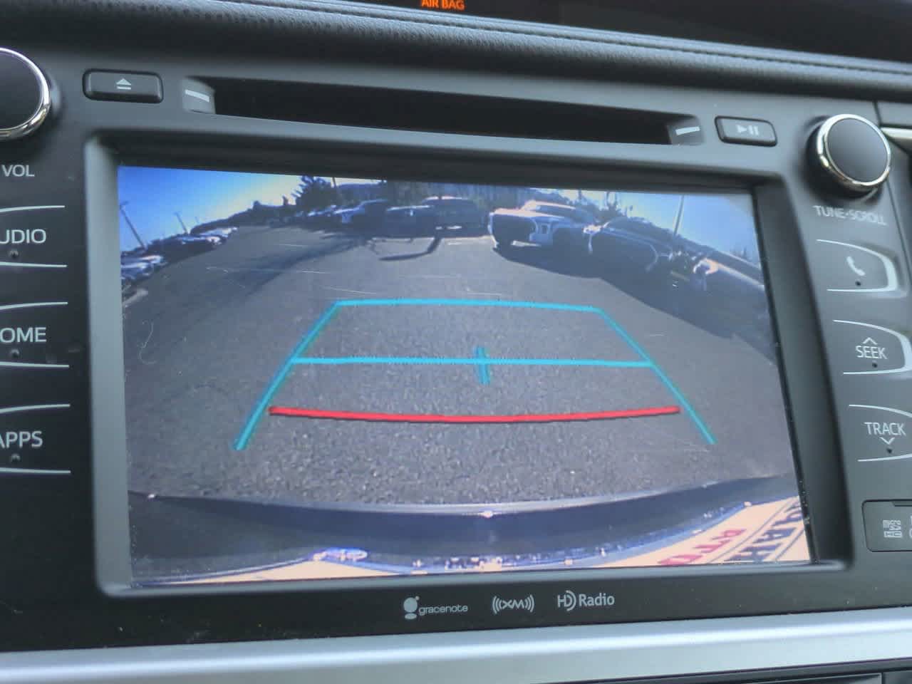 Thumbnail: 2018 Toyota Highlander - 21