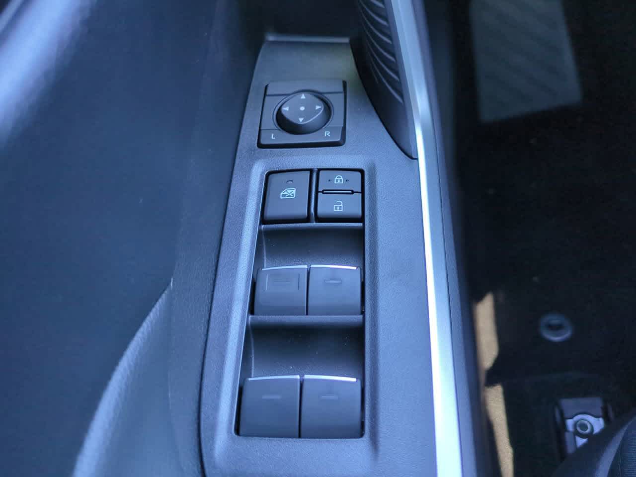 Thumbnail: 2025 Toyota RAV4 - 21