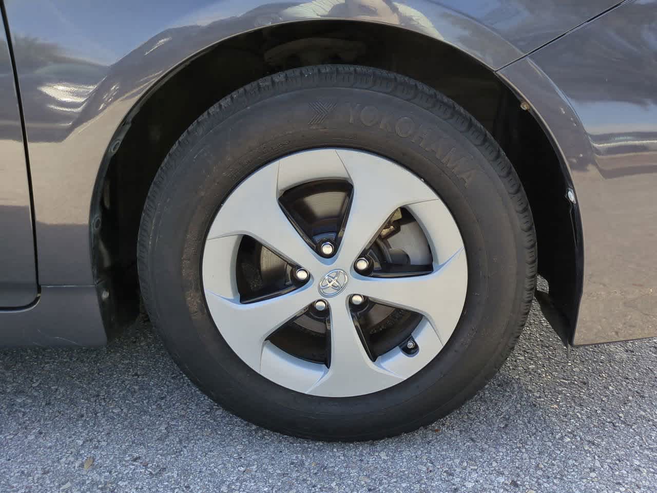 Thumbnail: 2015 Toyota Prius - 11