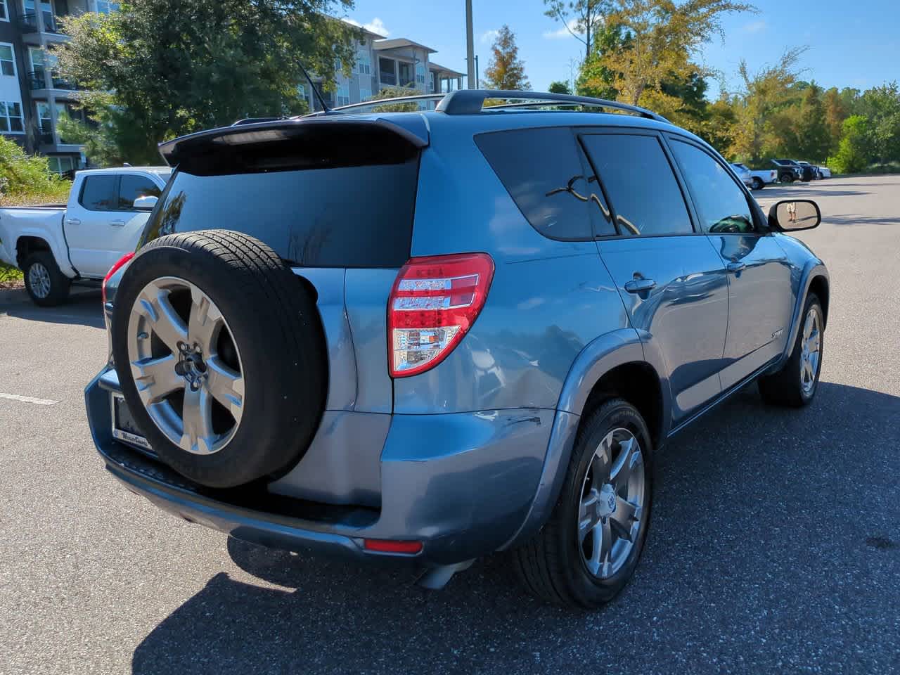 Thumbnail: 2011 Toyota RAV4 - 6