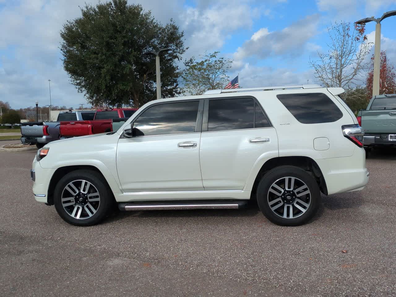 Thumbnail: 2016 Toyota 4Runner - 3