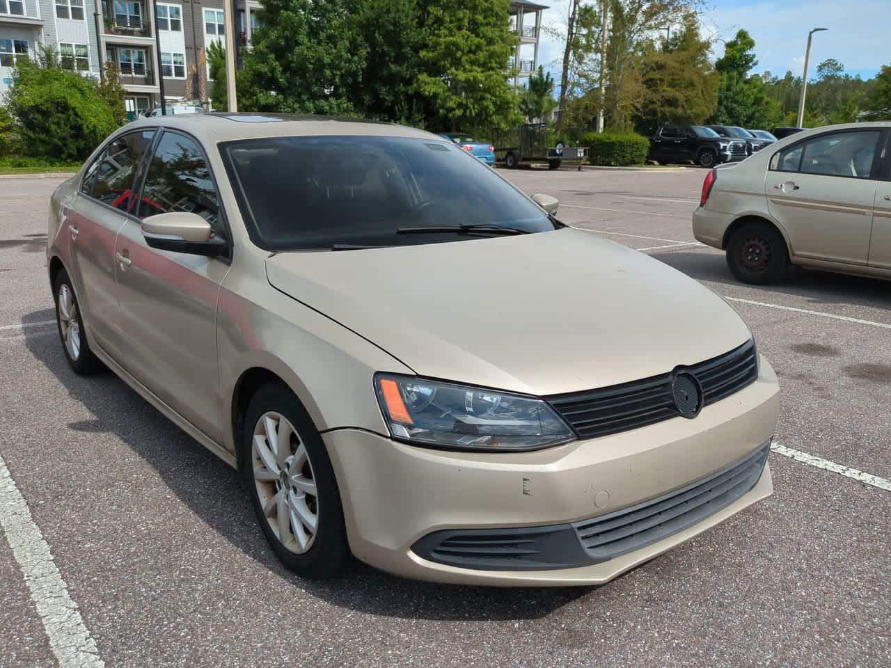 Thumbnail: 2012 Volkswagen Jetta - 8
