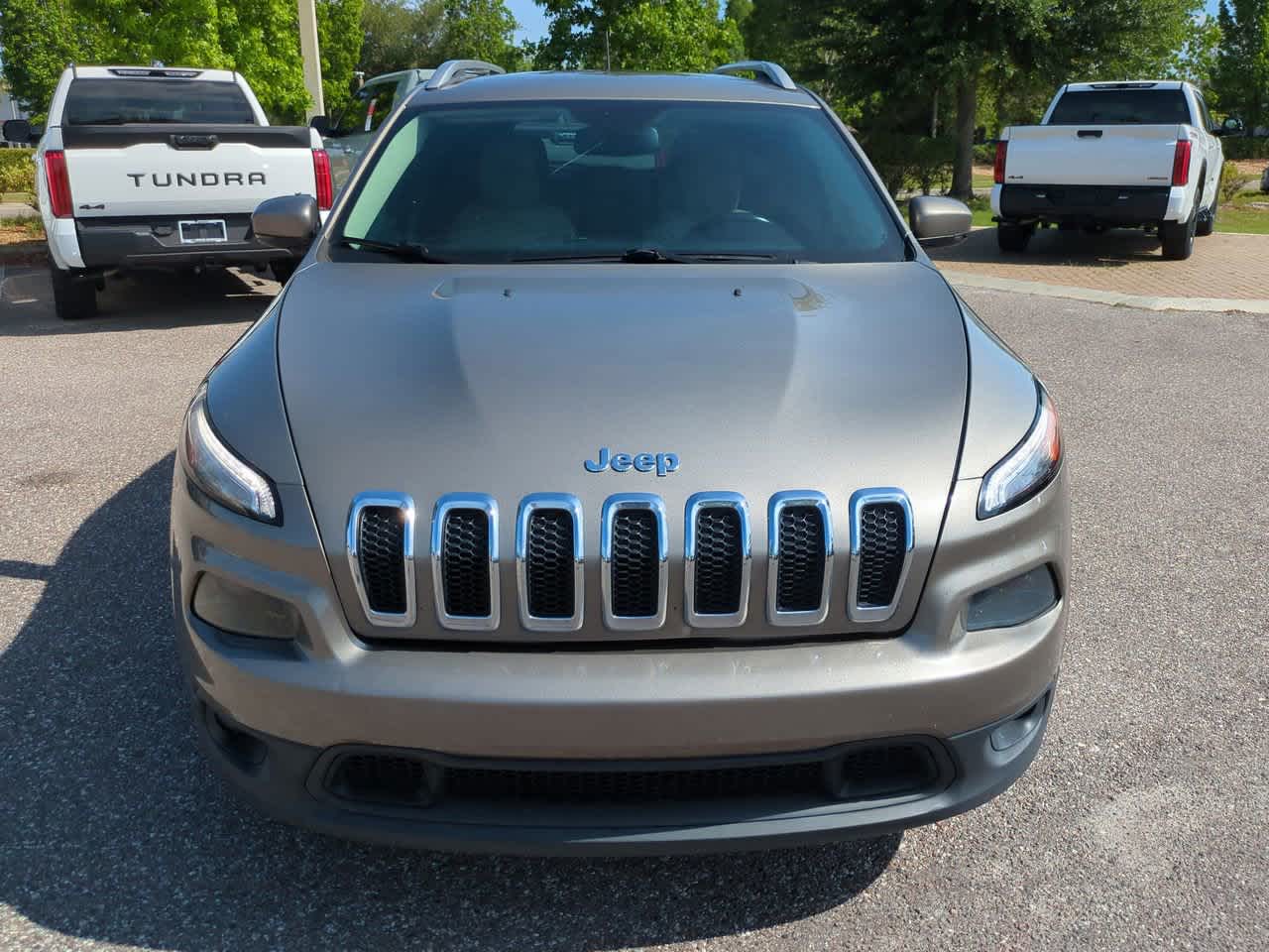 Thumbnail: 2017 Jeep Cherokee - 9