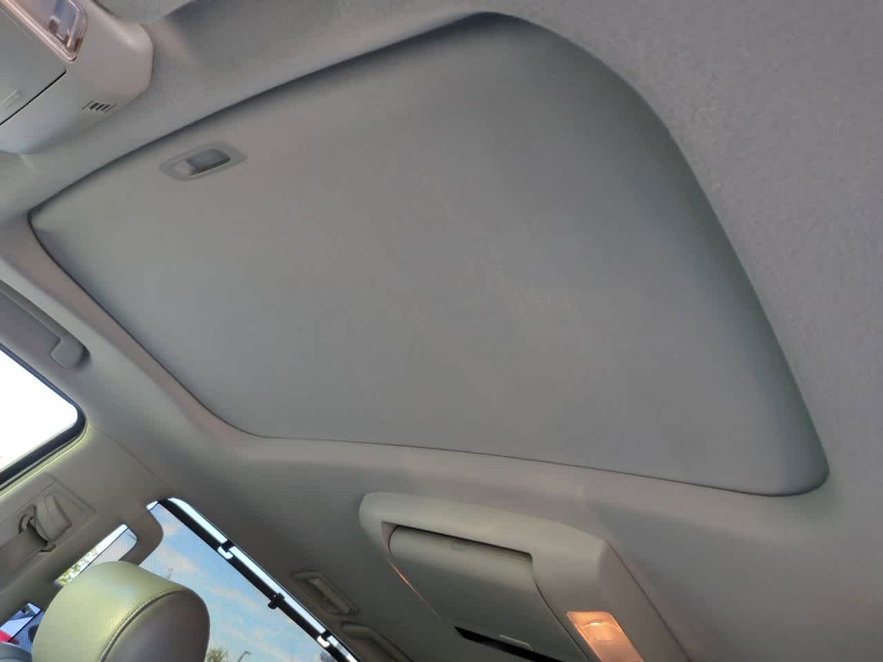 Thumbnail: 2010 Toyota Sequoia - 19