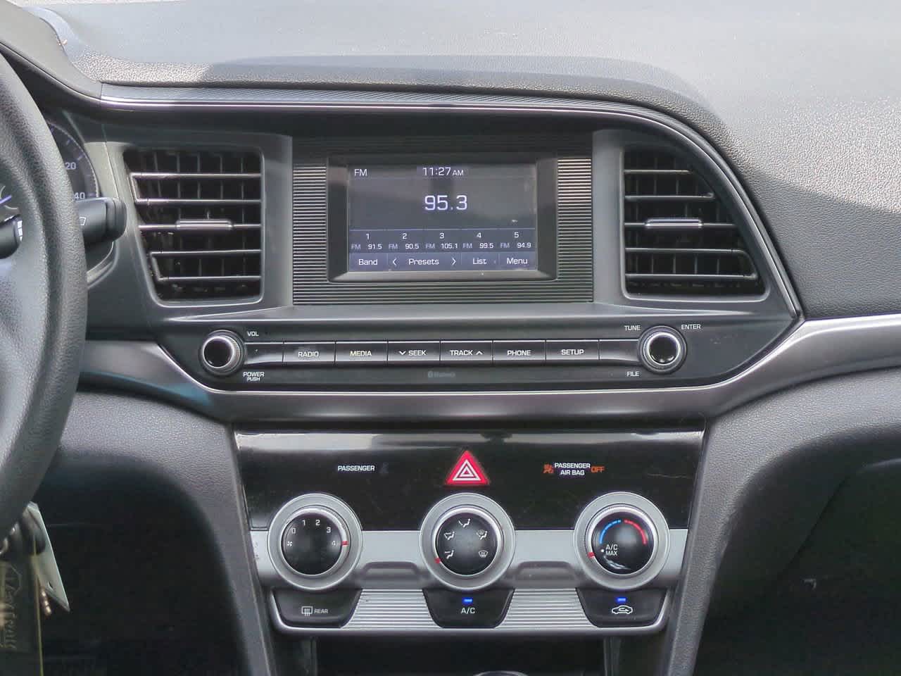 Thumbnail: 2019 Hyundai Elantra - 17