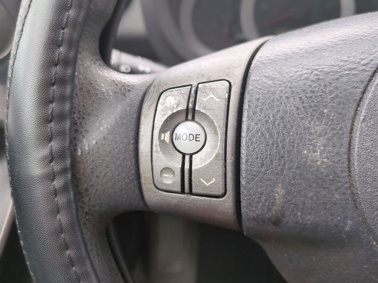 Thumbnail: 2012 Toyota RAV4 - 21