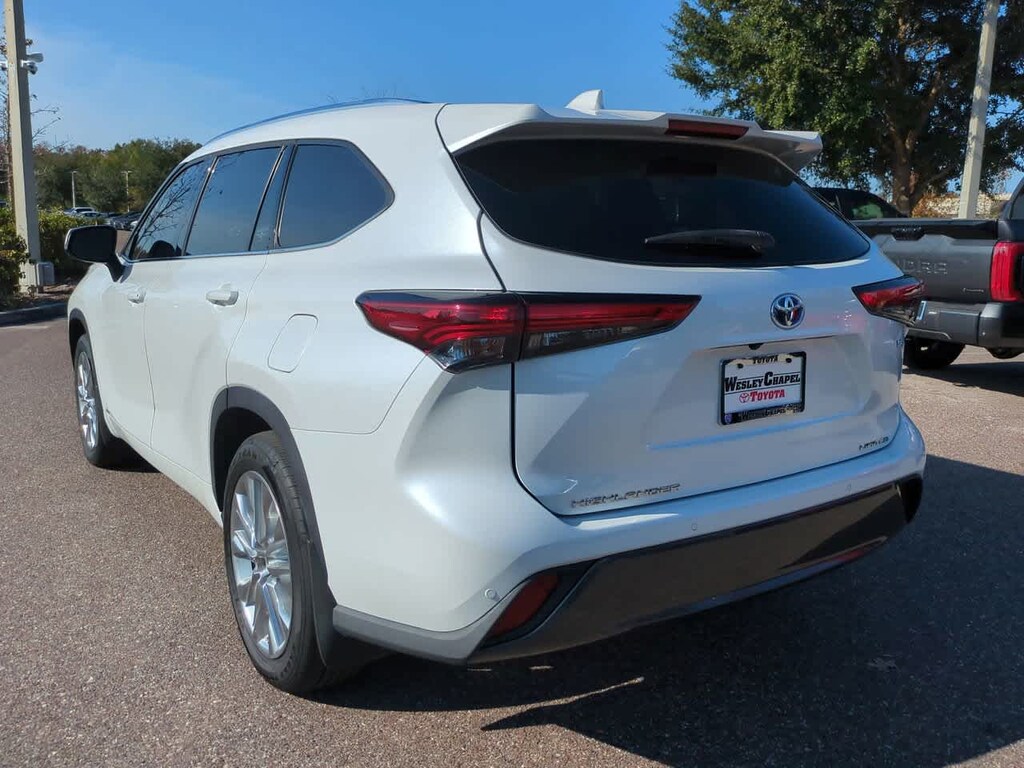 Certified 2022 Toyota Highlander Hybrid Limited SUV