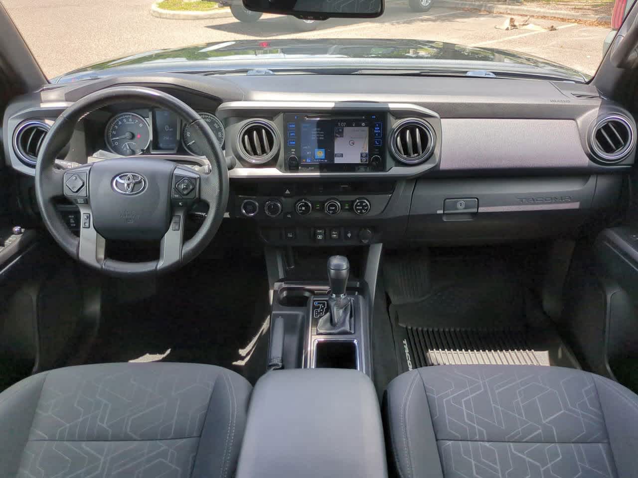 Thumbnail: 2018 Toyota Tacoma - 14