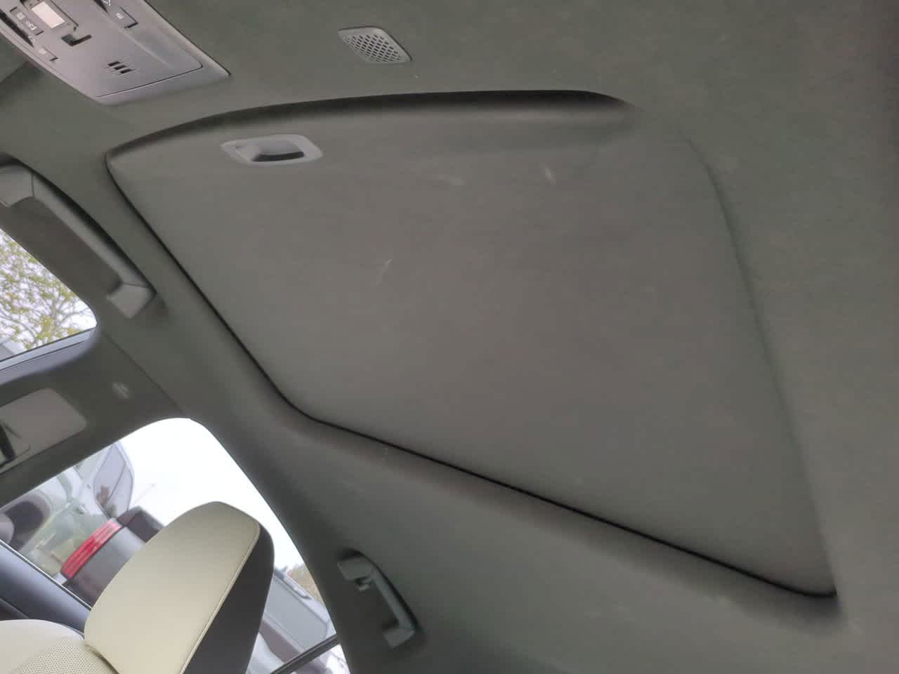 Thumbnail: 2021 Lexus IS - 19