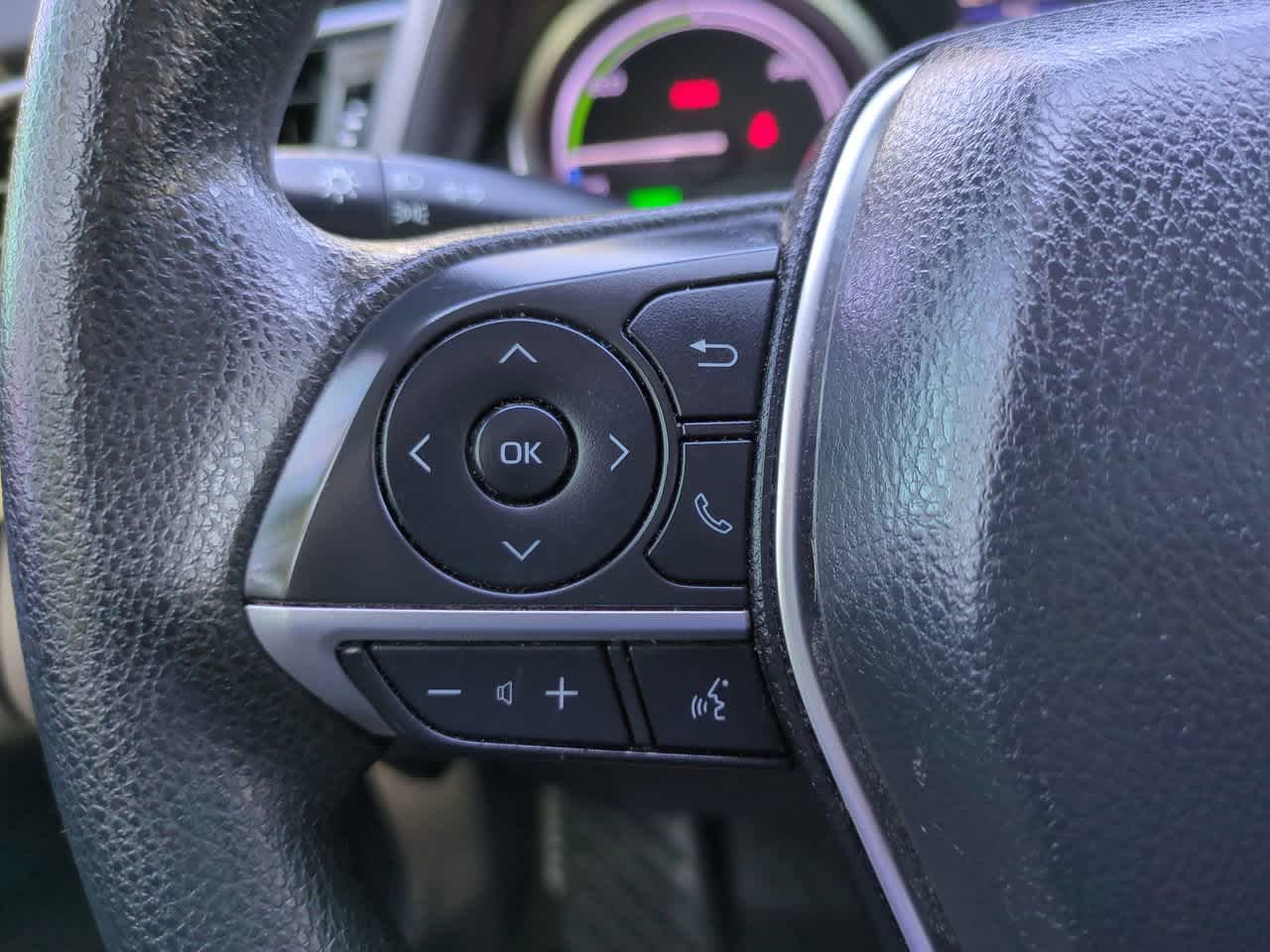 Thumbnail: 2021 Toyota Camry - 22