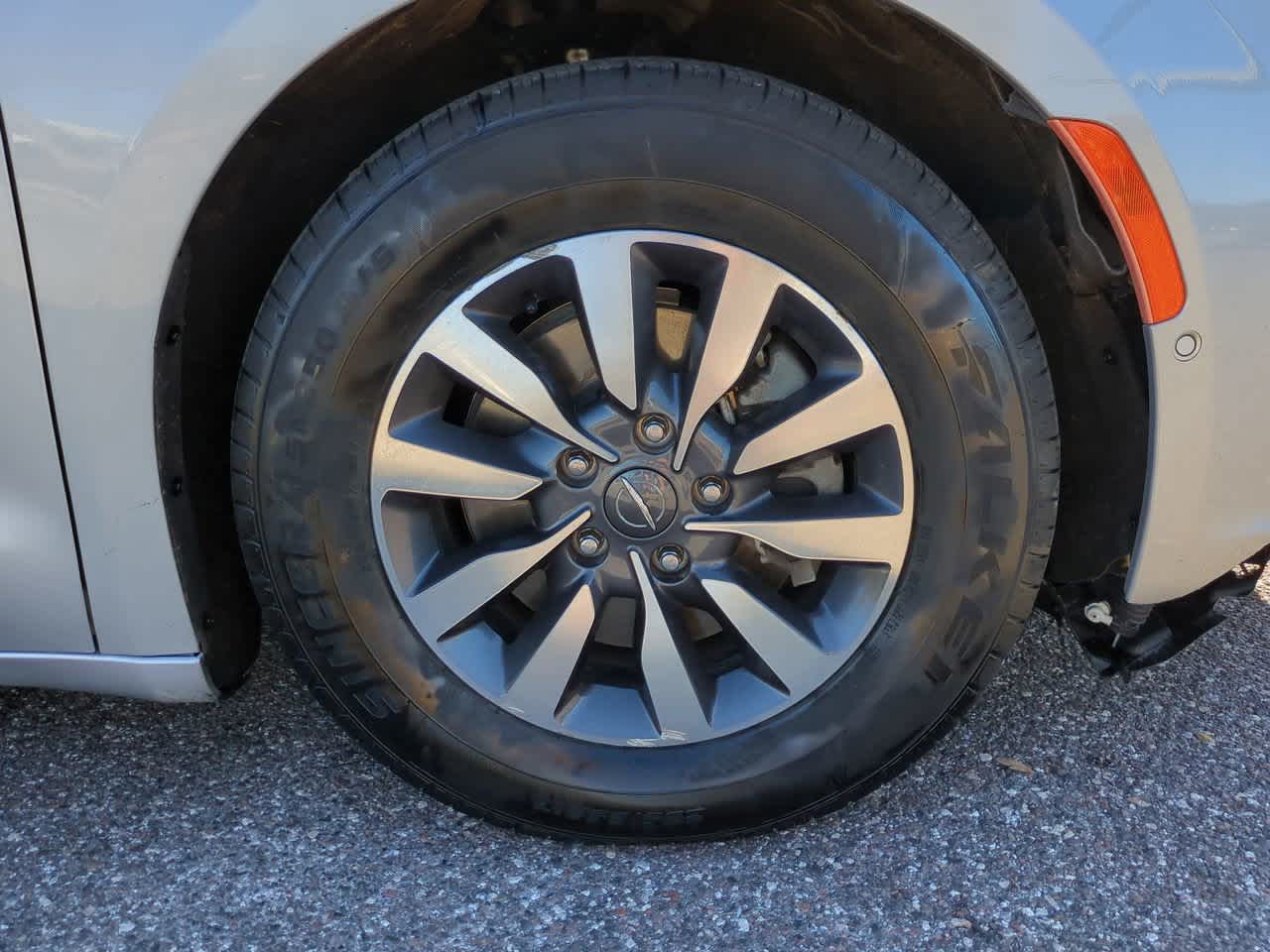 Thumbnail: 2022 Chrysler Pacifica - 11