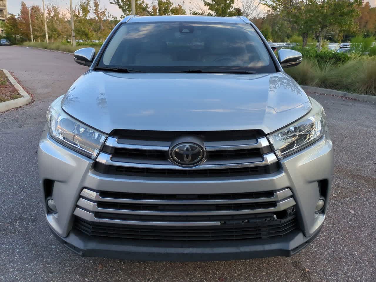 Thumbnail: 2017 Toyota Highlander - 9