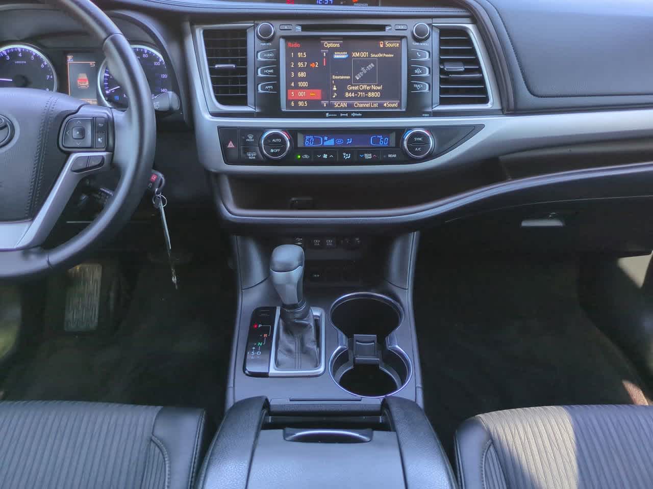 Thumbnail: 2019 Toyota Highlander - 18