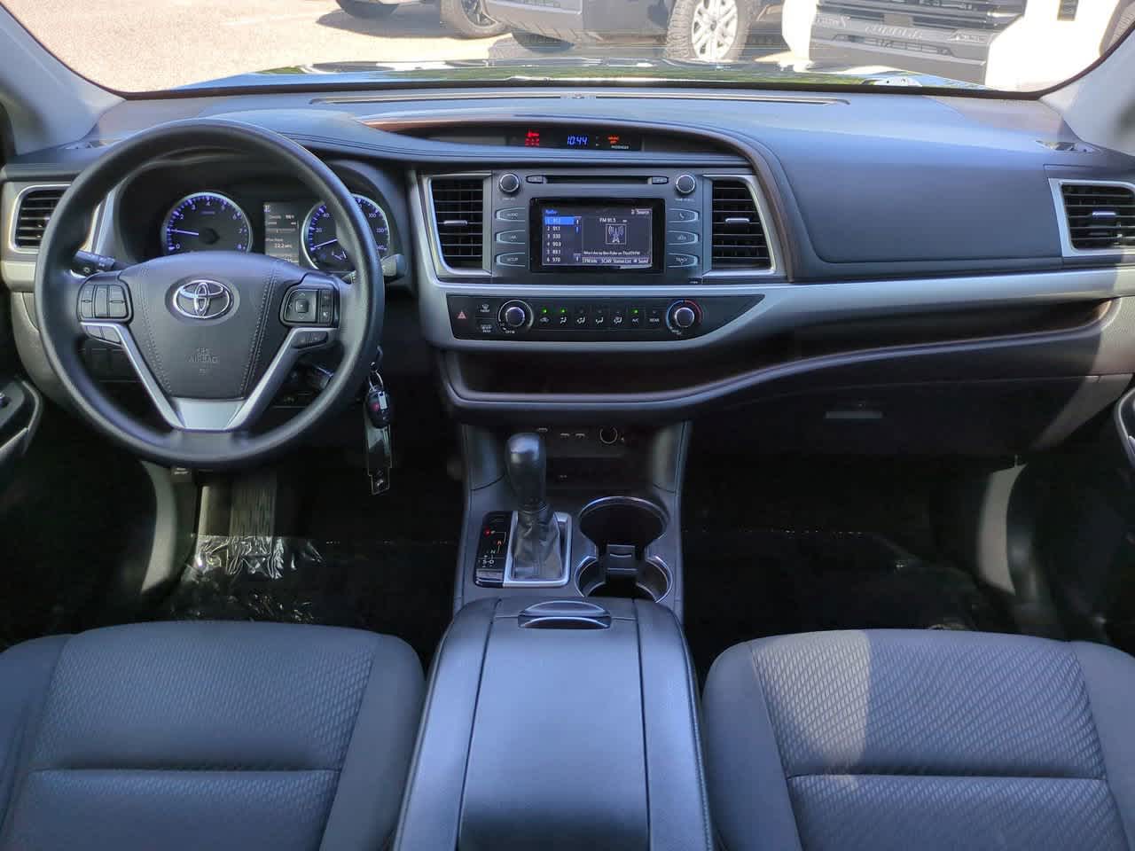 Thumbnail: 2019 Toyota Highlander - 15
