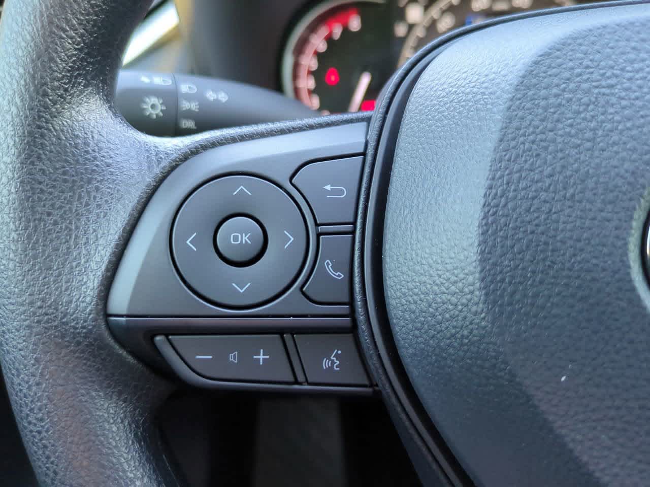 Thumbnail: 2025 Toyota RAV4 - 21