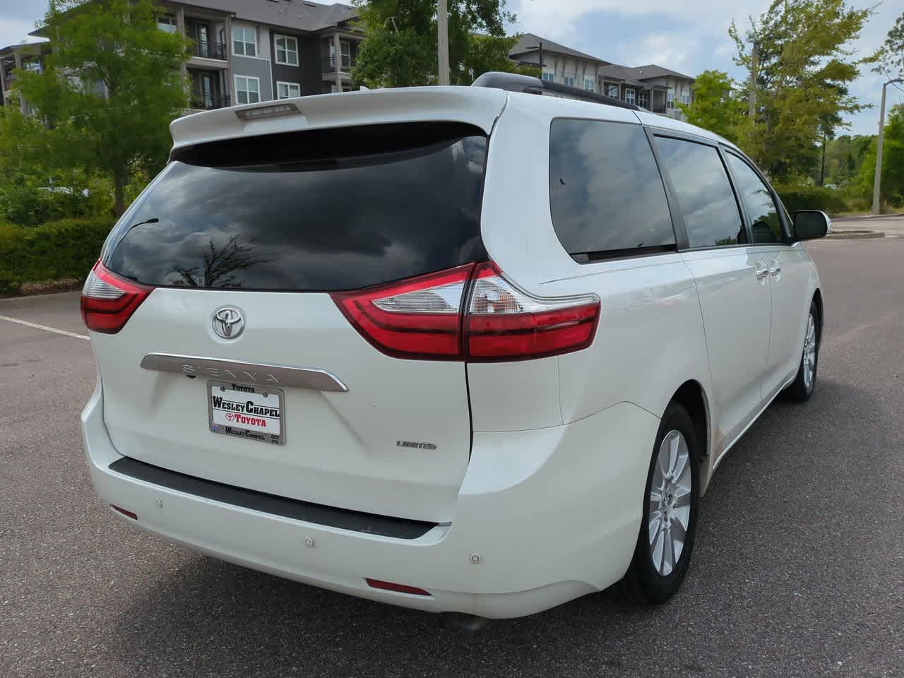 2015 Toyota Sienna Limited 6