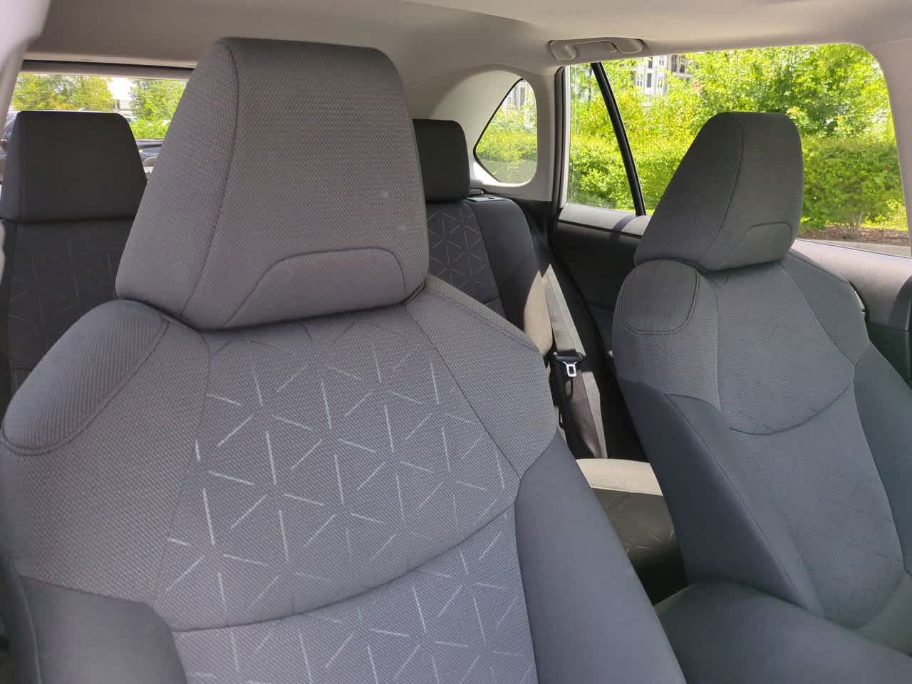 2021 Toyota RAV4 XLE 7