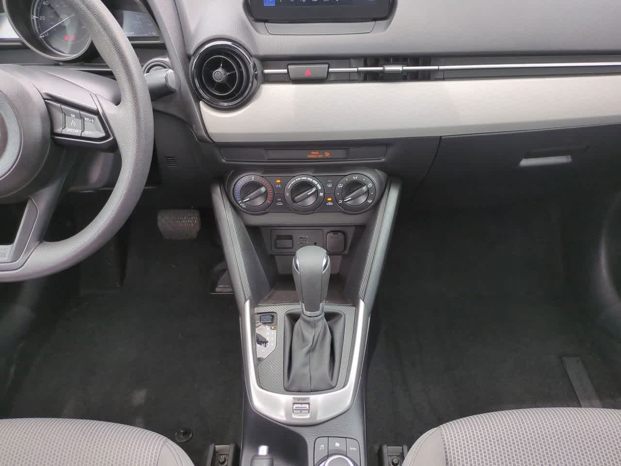 Thumbnail: 2019 Toyota Yaris - 18