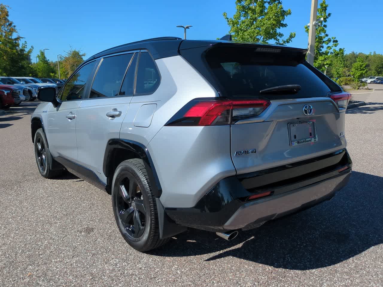 Thumbnail: 2020 Toyota RAV4 - 4