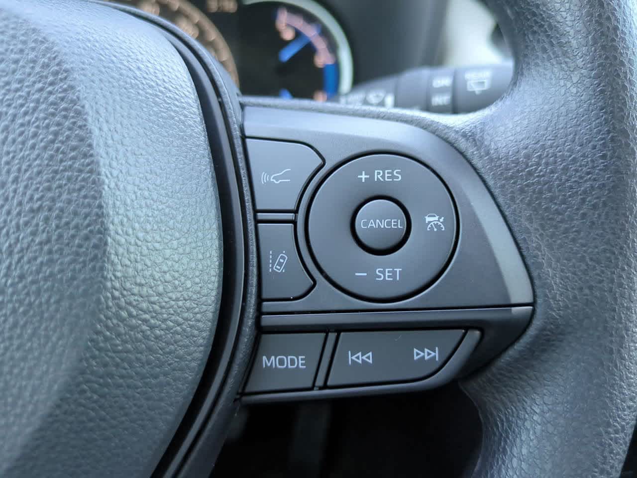 Thumbnail: 2025 Toyota RAV4 - 24