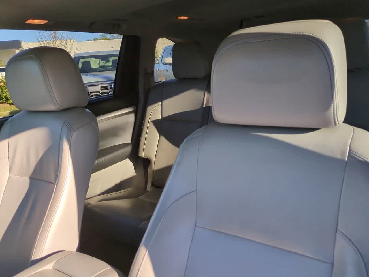 Thumbnail: 2015 Toyota Highlander - 8