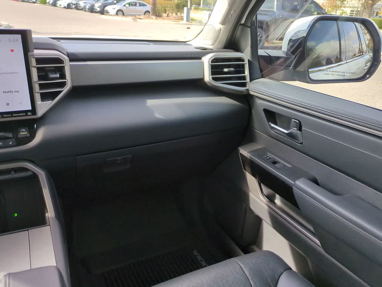 Thumbnail: 2023 Toyota Sequoia - 17