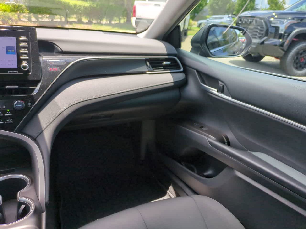 Thumbnail: 2021 Toyota Camry - 16