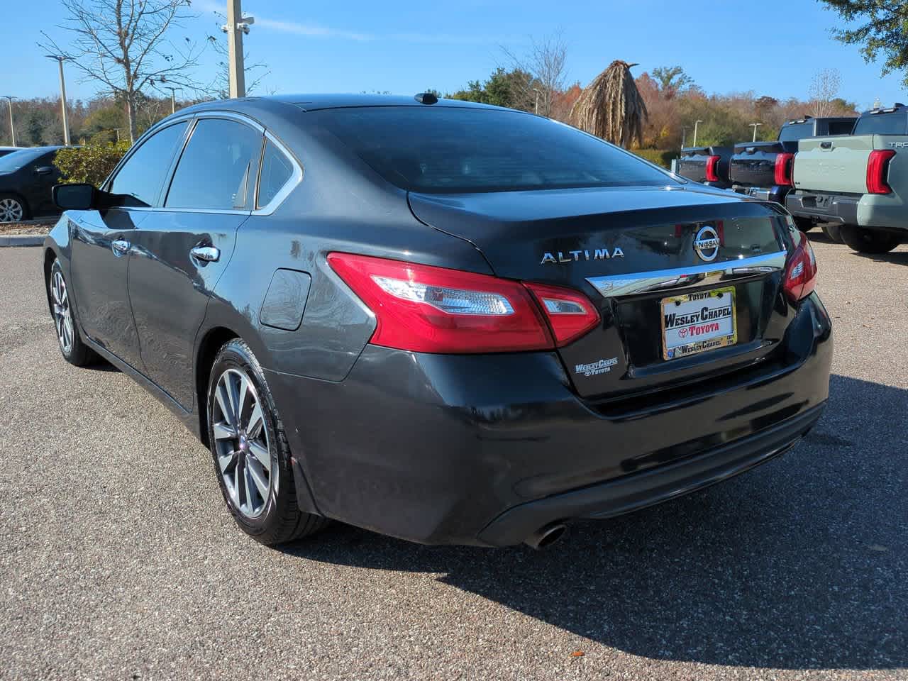 Thumbnail: 2017 Nissan Altima - 4