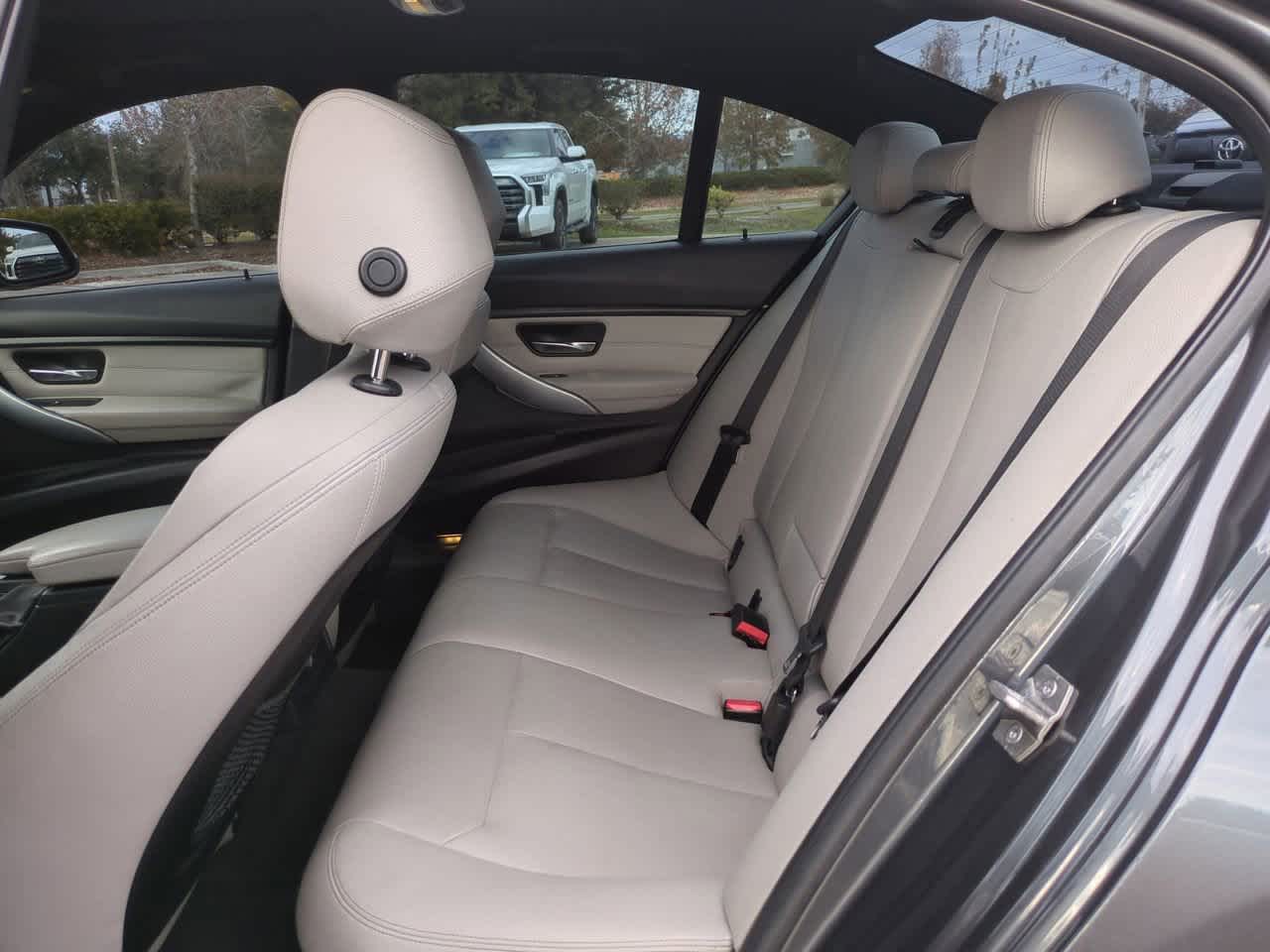 Thumbnail: 2013 BMW 3 Series - 13