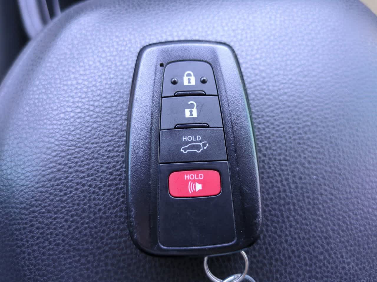 Thumbnail: 2021 Toyota RAV4 - 25