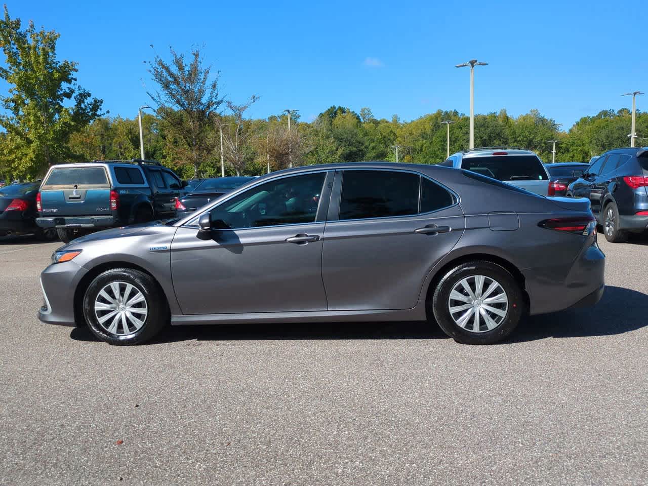 Thumbnail: 2021 Toyota Camry - 3