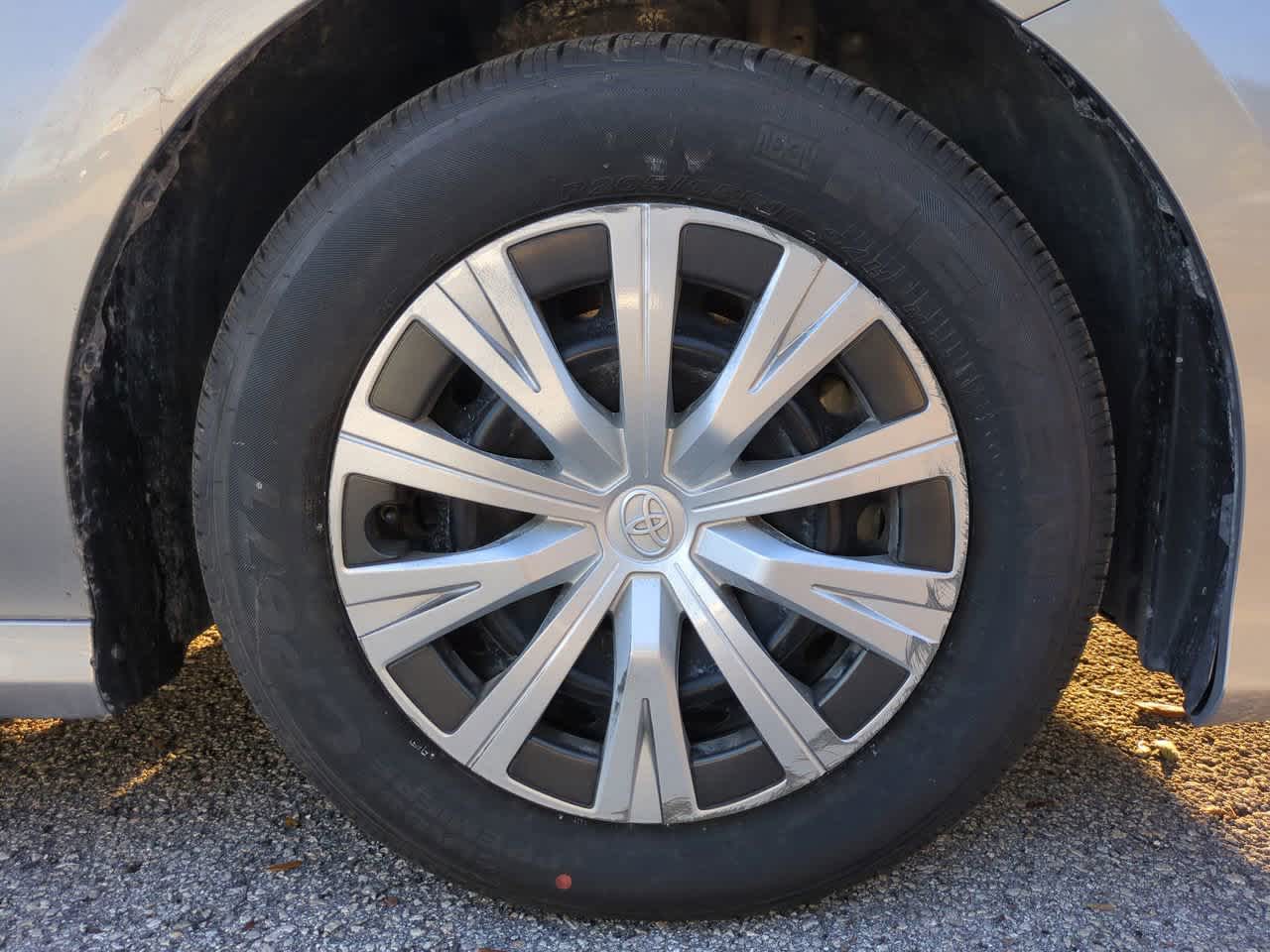 Thumbnail: 2019 Toyota Camry - 10