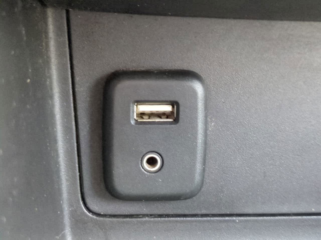 Thumbnail: 2016 Chevrolet Colorado - 19