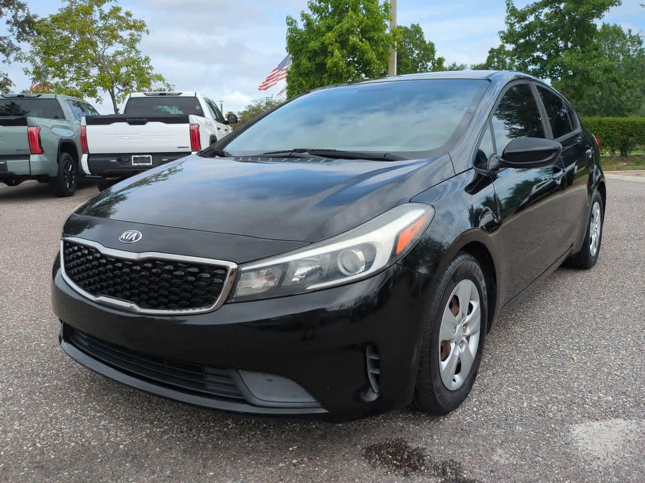 Thumbnail: 2017 Kia Forte - 2