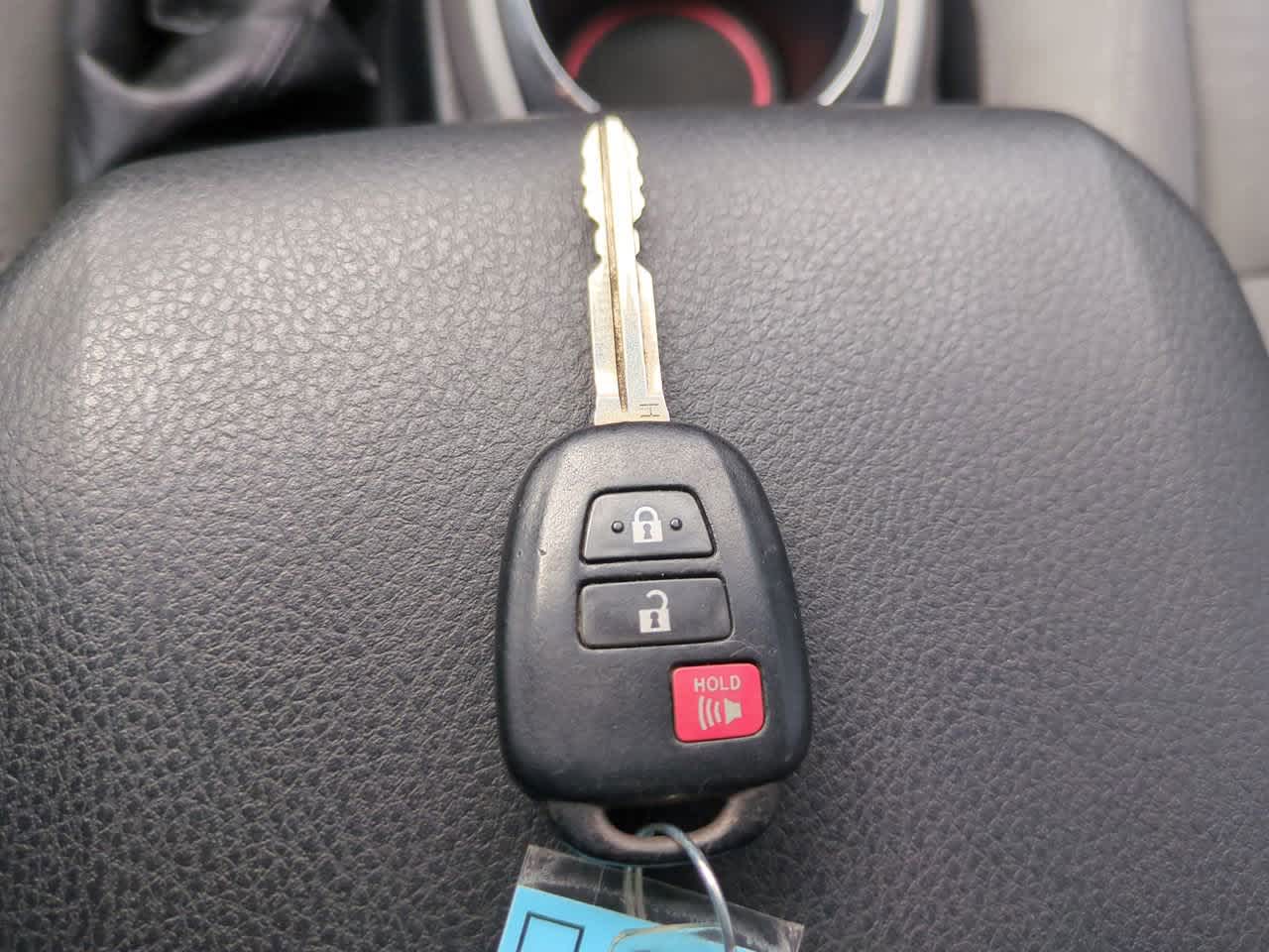 Thumbnail: 2019 Toyota Tacoma - 25