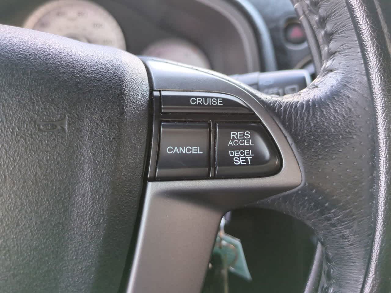 Thumbnail: 2011 Honda Pilot - 25