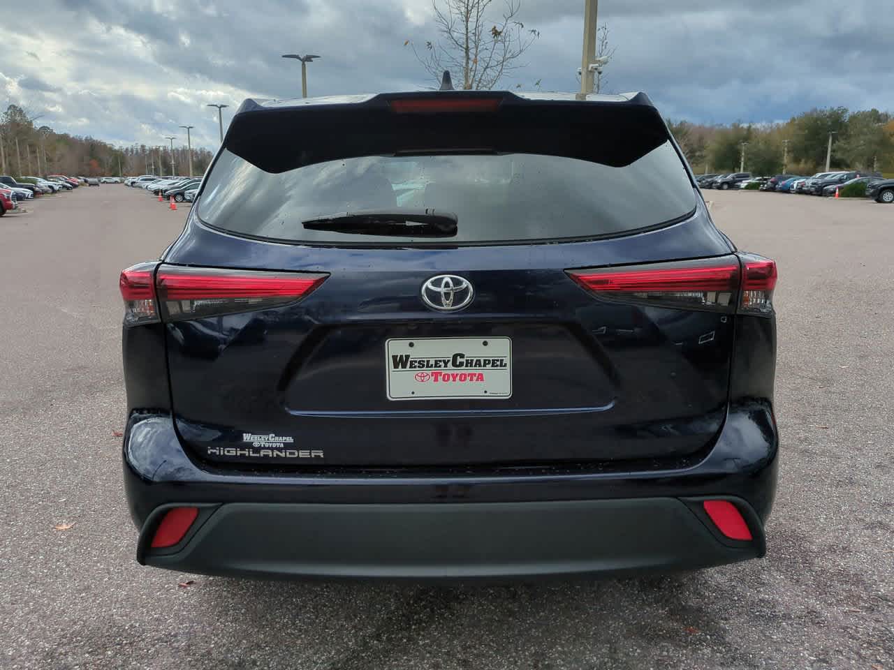 Thumbnail: 2022 Toyota Highlander - 5