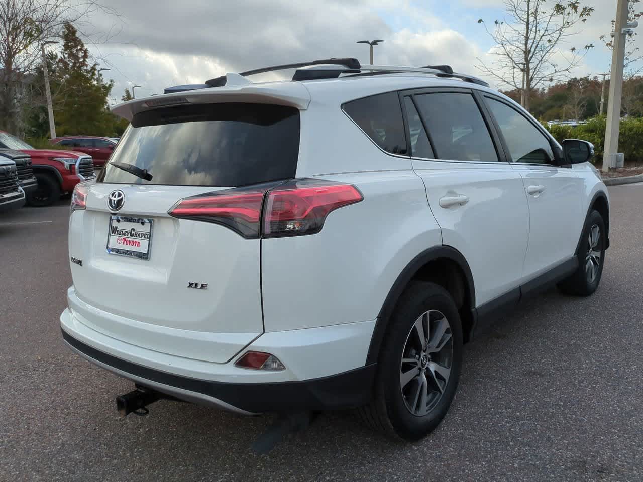 Thumbnail: 2018 Toyota RAV4 - 6