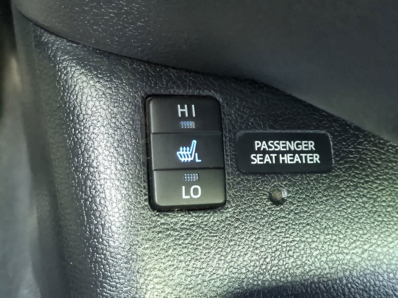 Thumbnail: 2018 Toyota Prius - 22