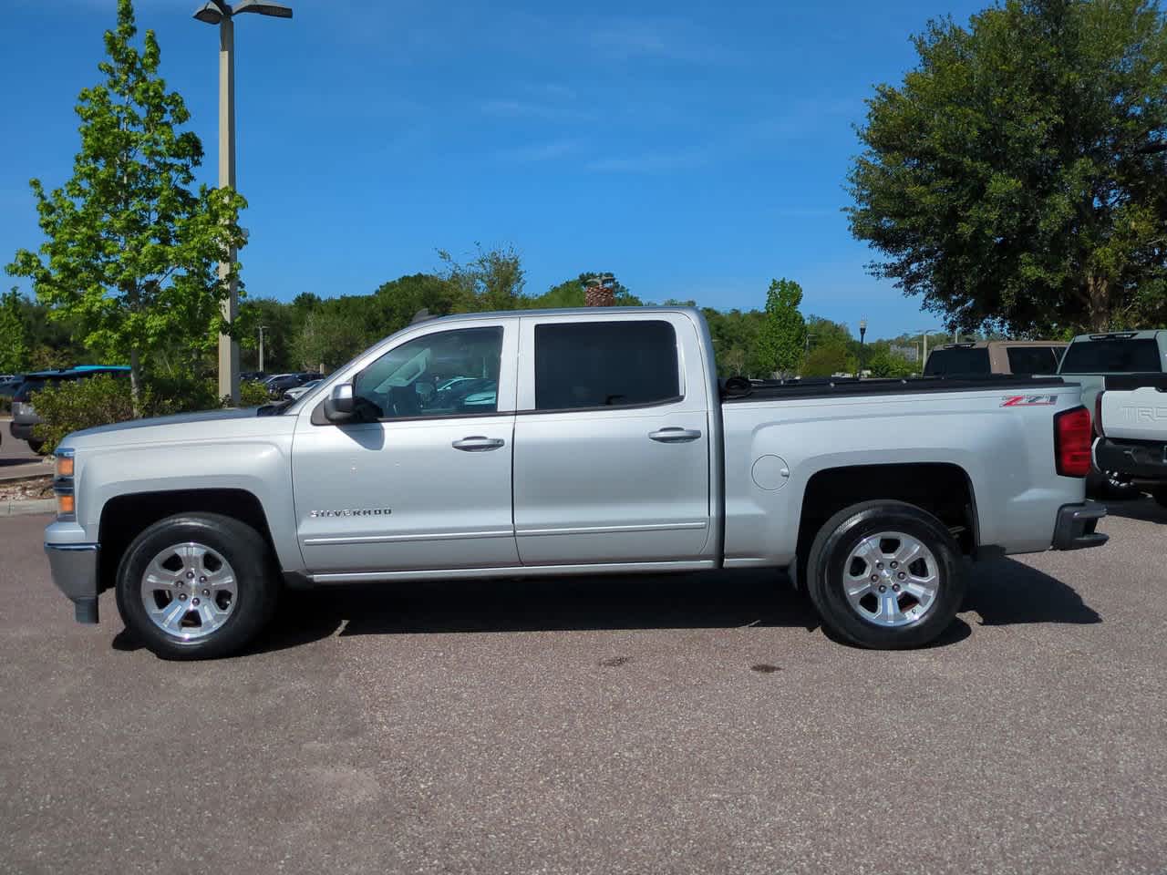 Thumbnail: 2015 Chevrolet Silverado 1500 - 3