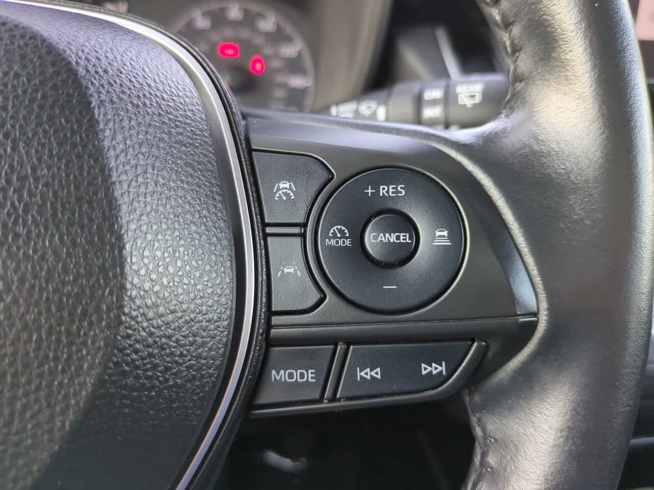 Thumbnail: 2023 Toyota Corolla Cross - 23