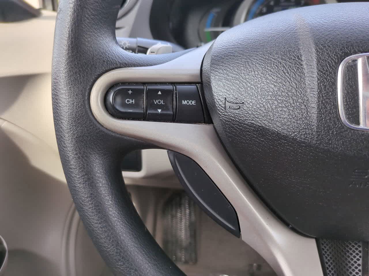 Thumbnail: 2011 Honda Insight - 21