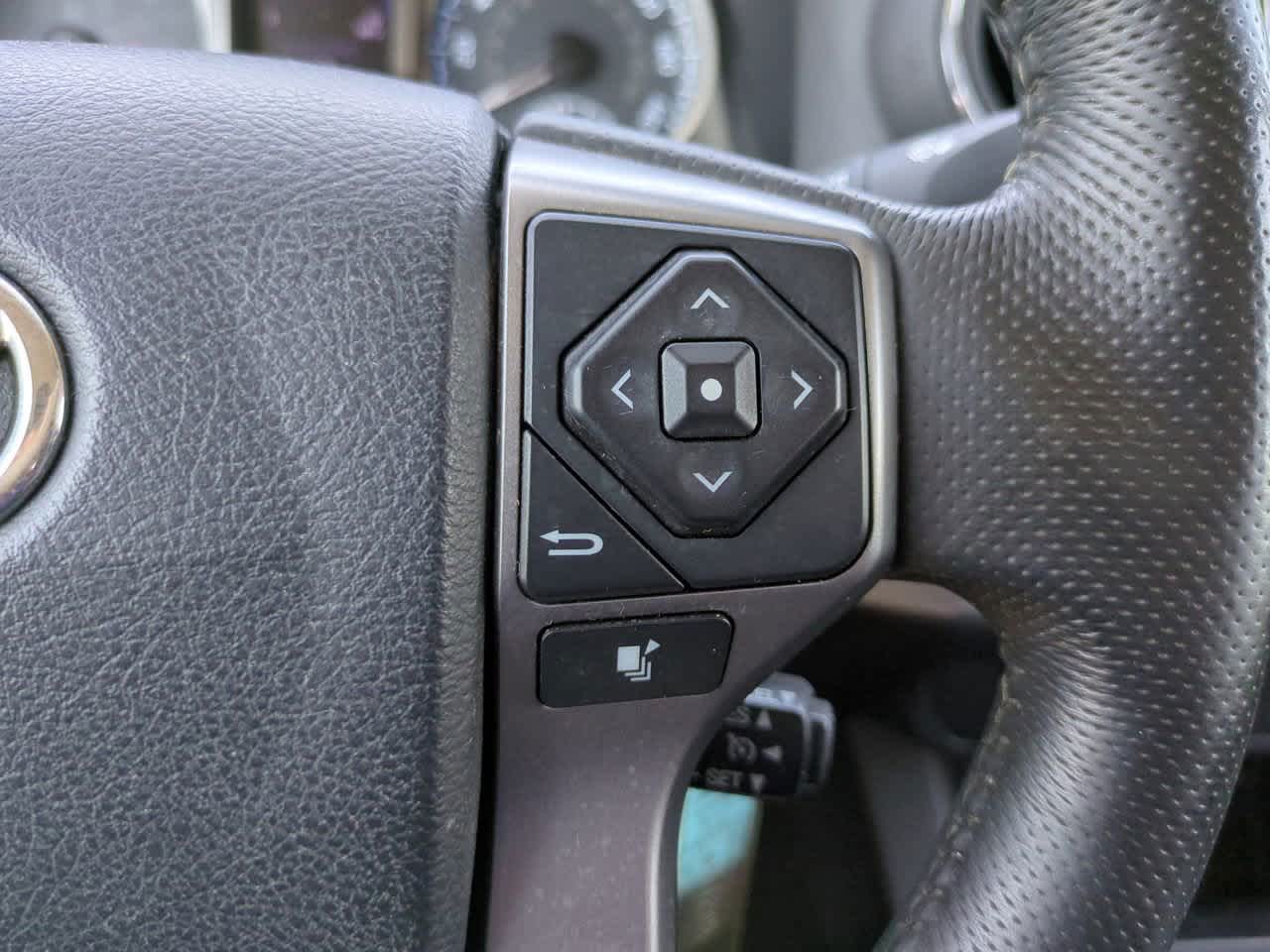 Thumbnail: 2016 Toyota Tacoma - 22