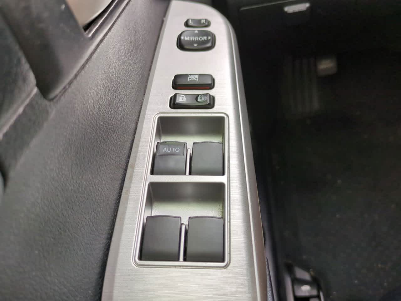 Thumbnail: 2012 Toyota Camry - 15