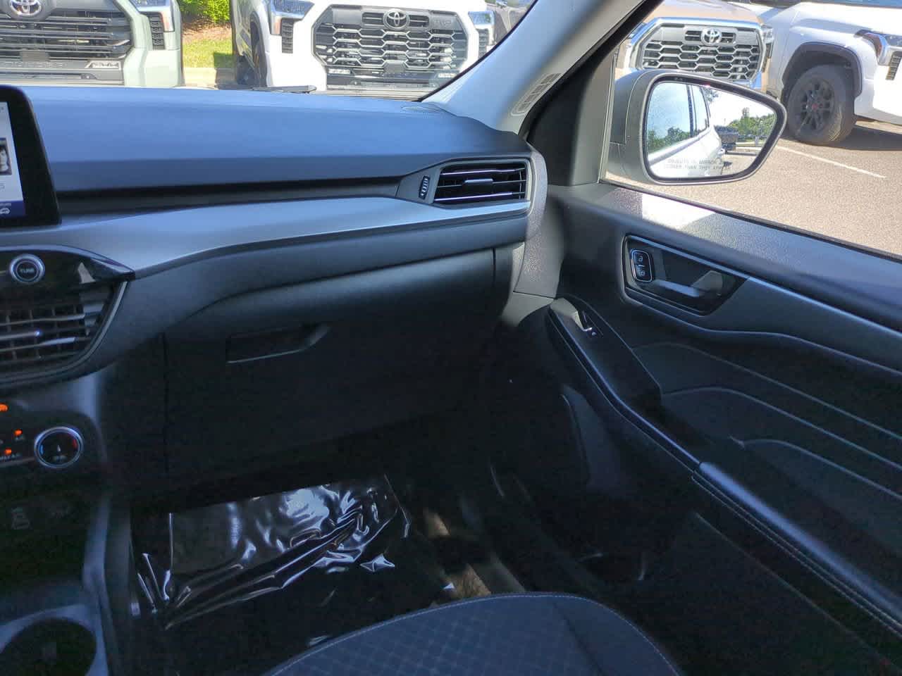 Thumbnail: 2025 Ford Escape - 16