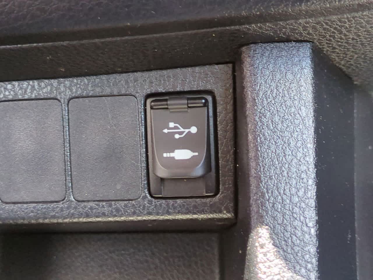 Thumbnail: 2014 Toyota Corolla - 19