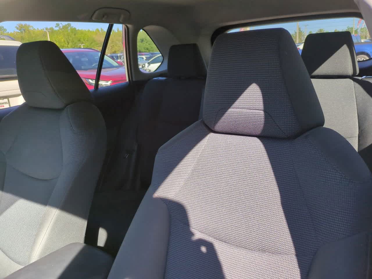 Thumbnail: 2022 Toyota RAV4 - 8