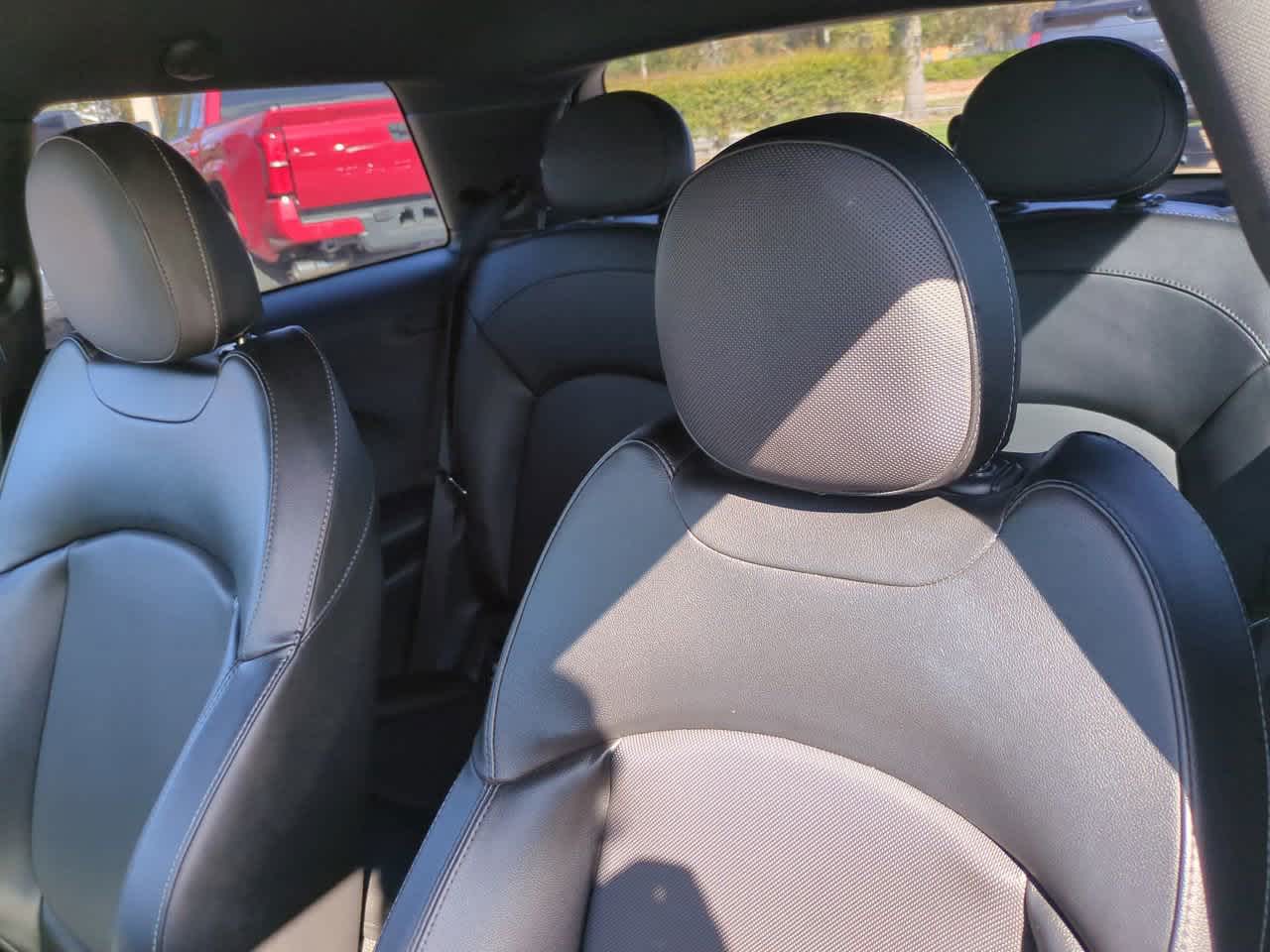 Thumbnail: 2017 MINI Cooper Hardtop - 8