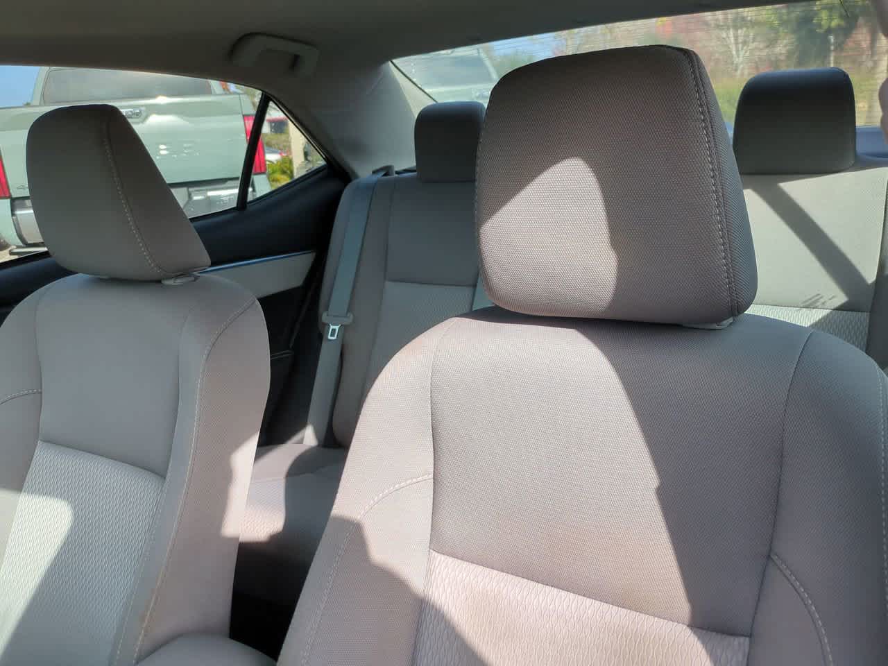 Thumbnail: 2015 Toyota Corolla - 8