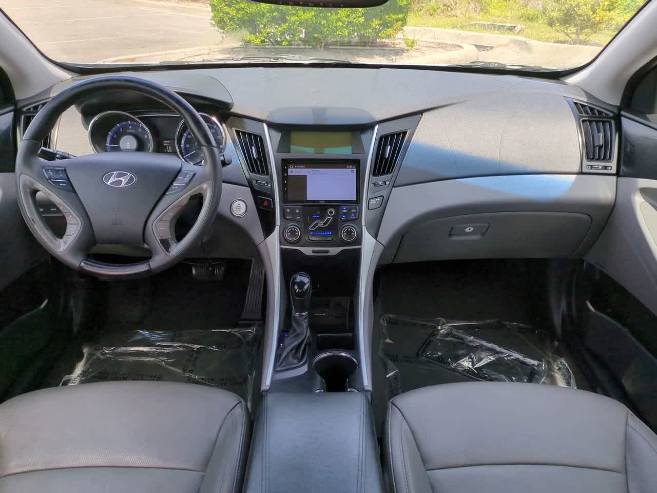 2011 Hyundai Sonata Limited 14